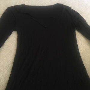 Black v-neck quarter sleeve 👚